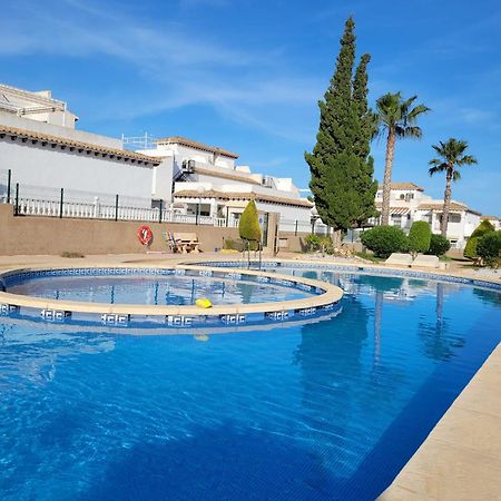 Nice Top Floor Bungalow Punta Prima Orihuela Eksteriør billede